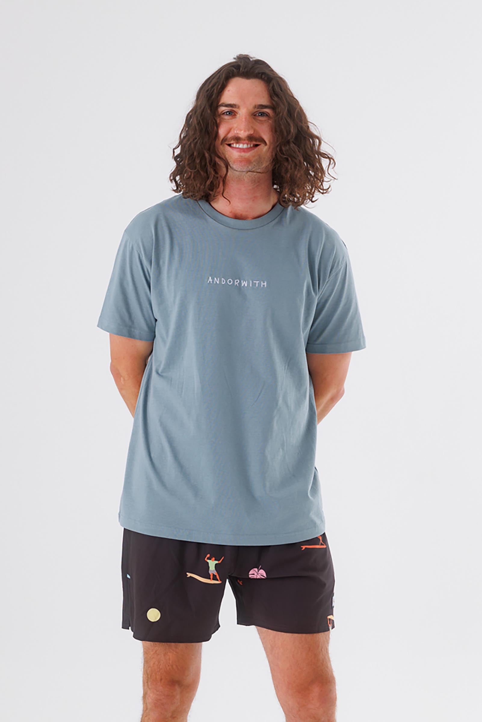Family-Tee-Faded-Ocean-Blue-andorwith-surf-skate-wear