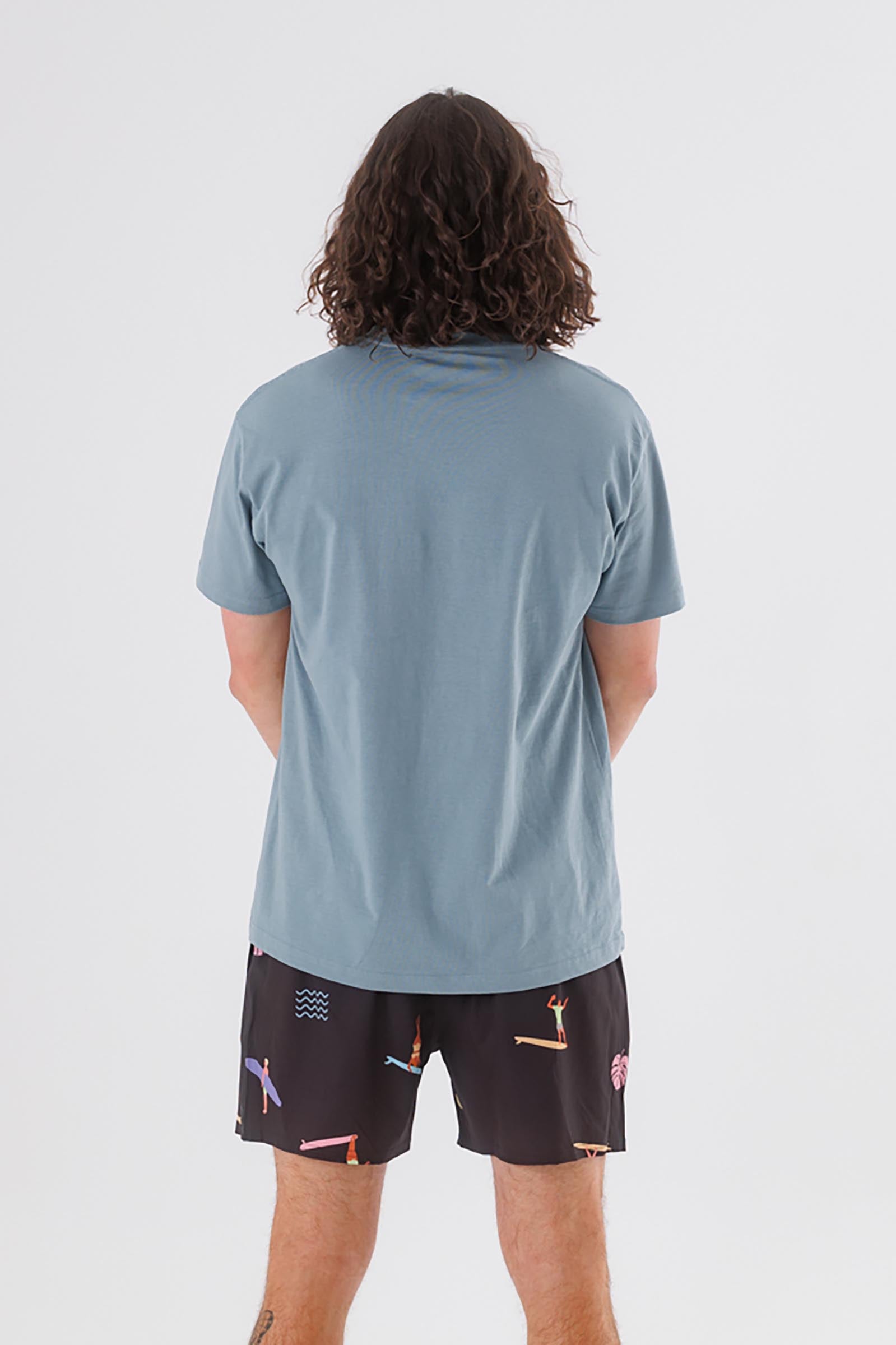 Family-Tee-Faded-Ocean-Blue-andorwith-surf-skate-wear