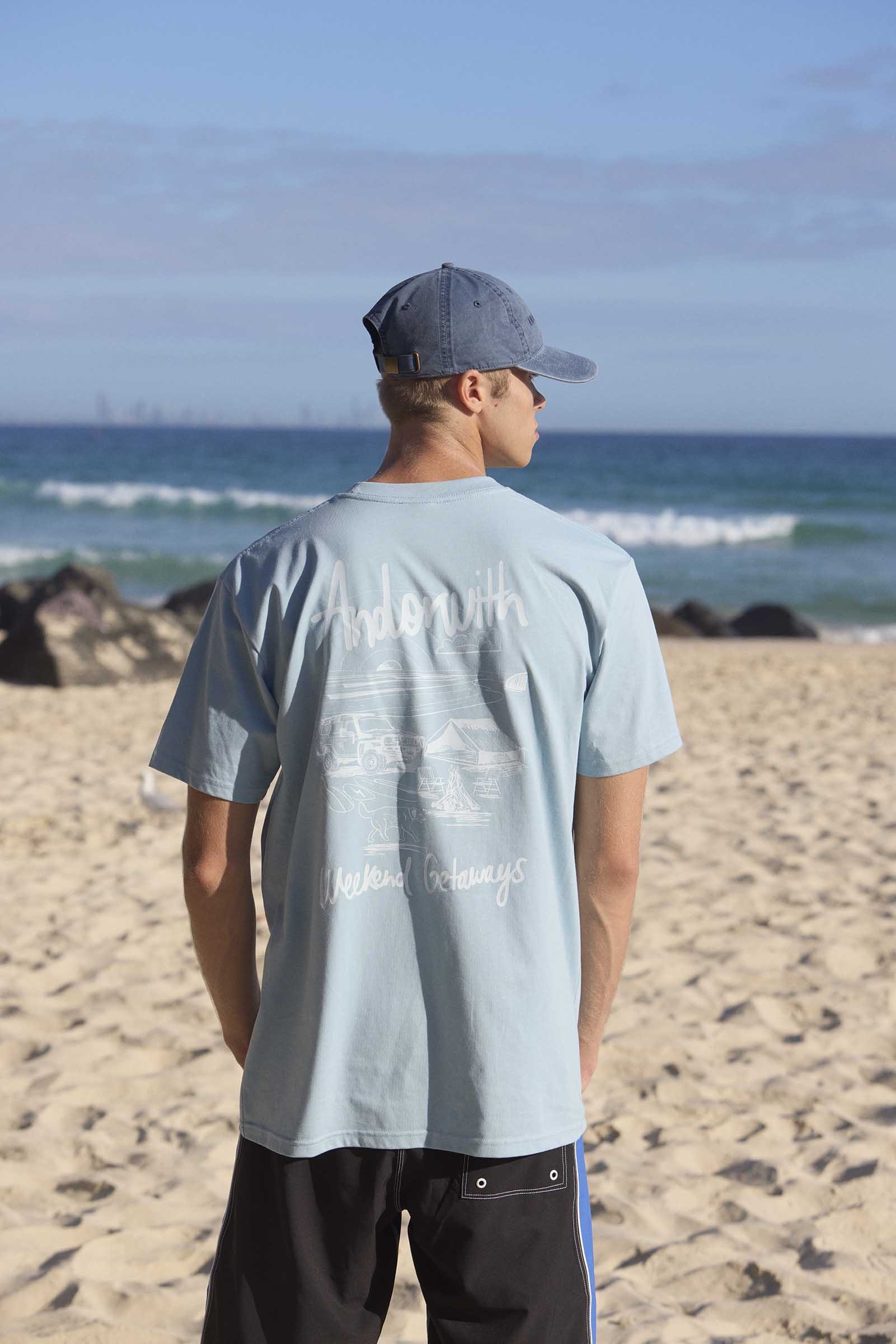 Weekend Getaways Tee Pale Blue