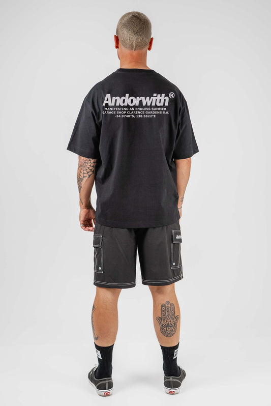 Garage Shop Box Fit Tee Black