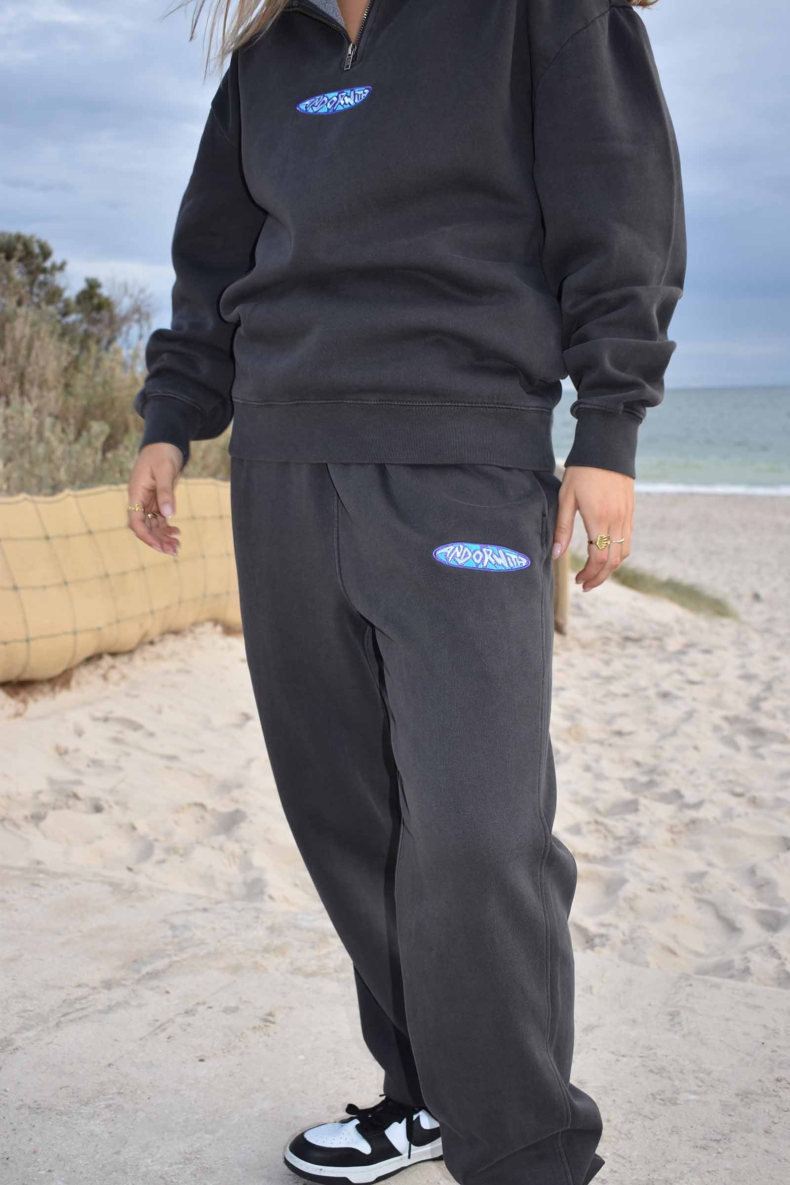 Shield Trackpants Faded Black