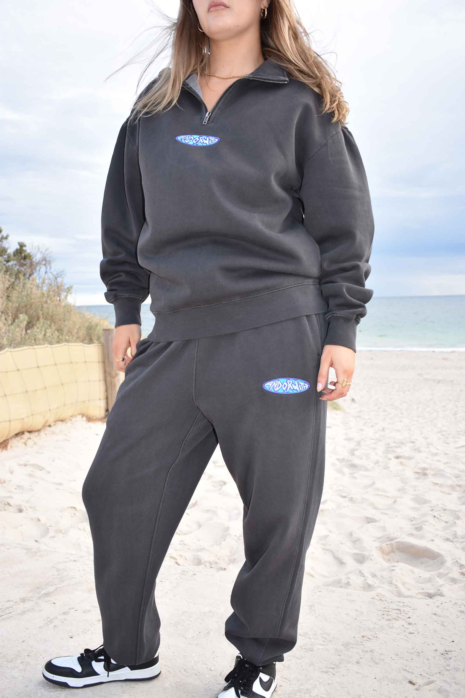 Shield Trackpants Faded Black