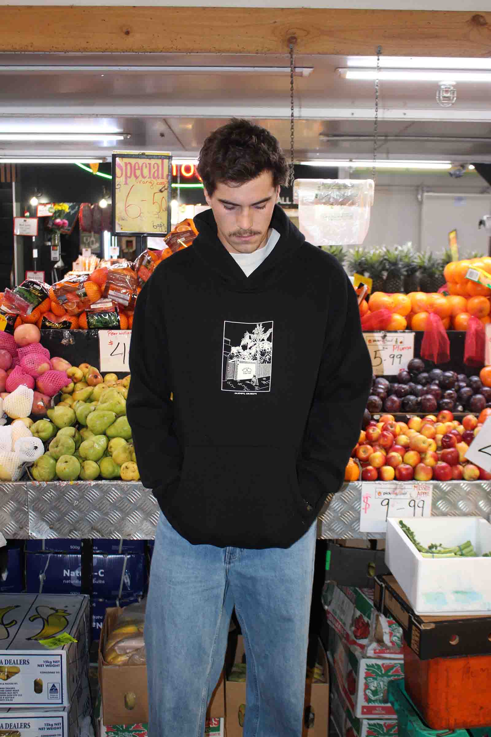 Garage Shop Box Fit Hoodie Black