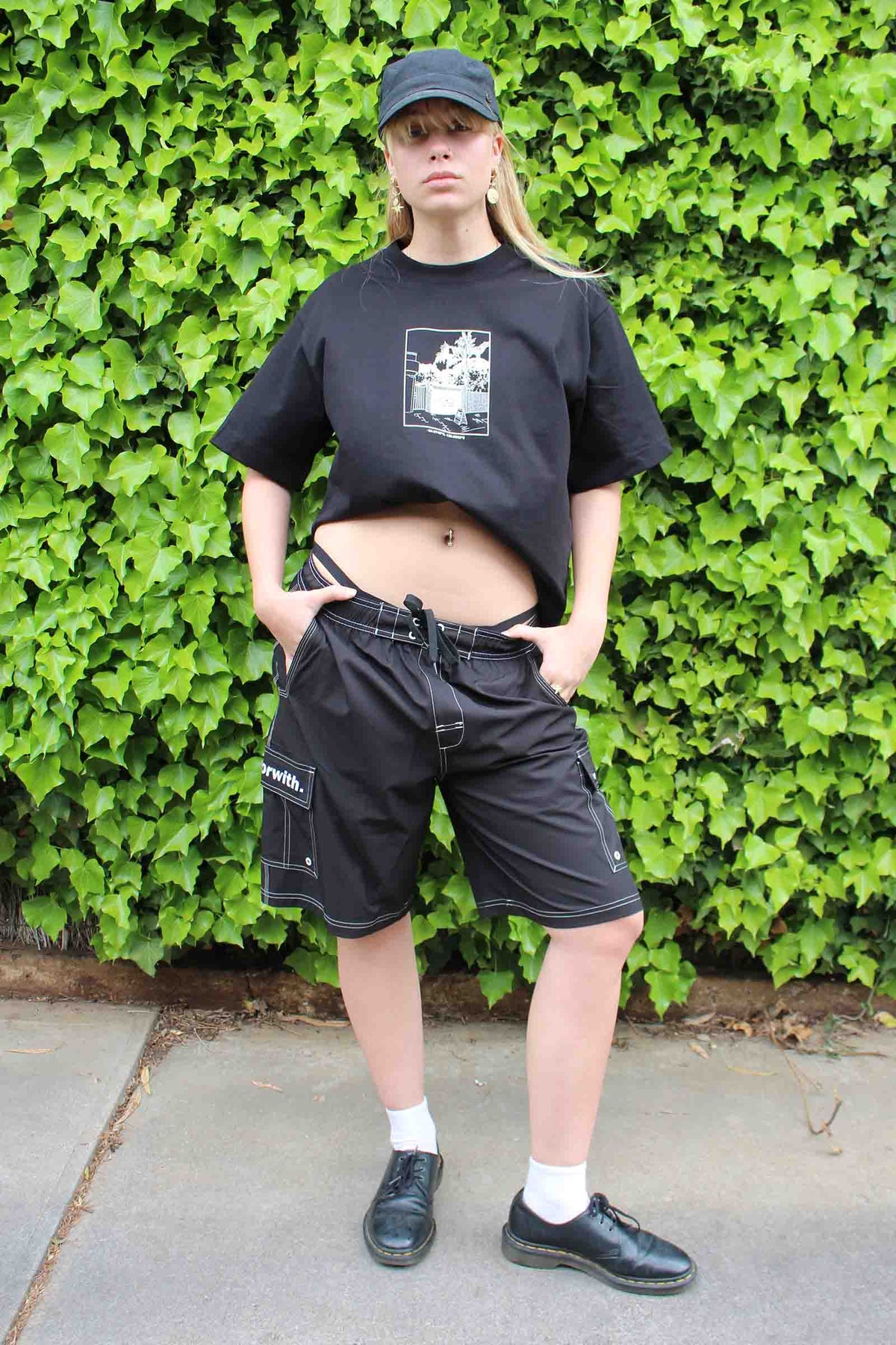Garage Shop Box Fit Tee Black