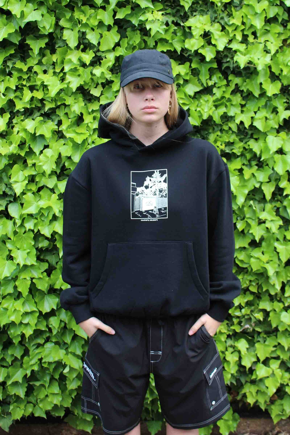 Garage Shop Box Fit Hoodie Black