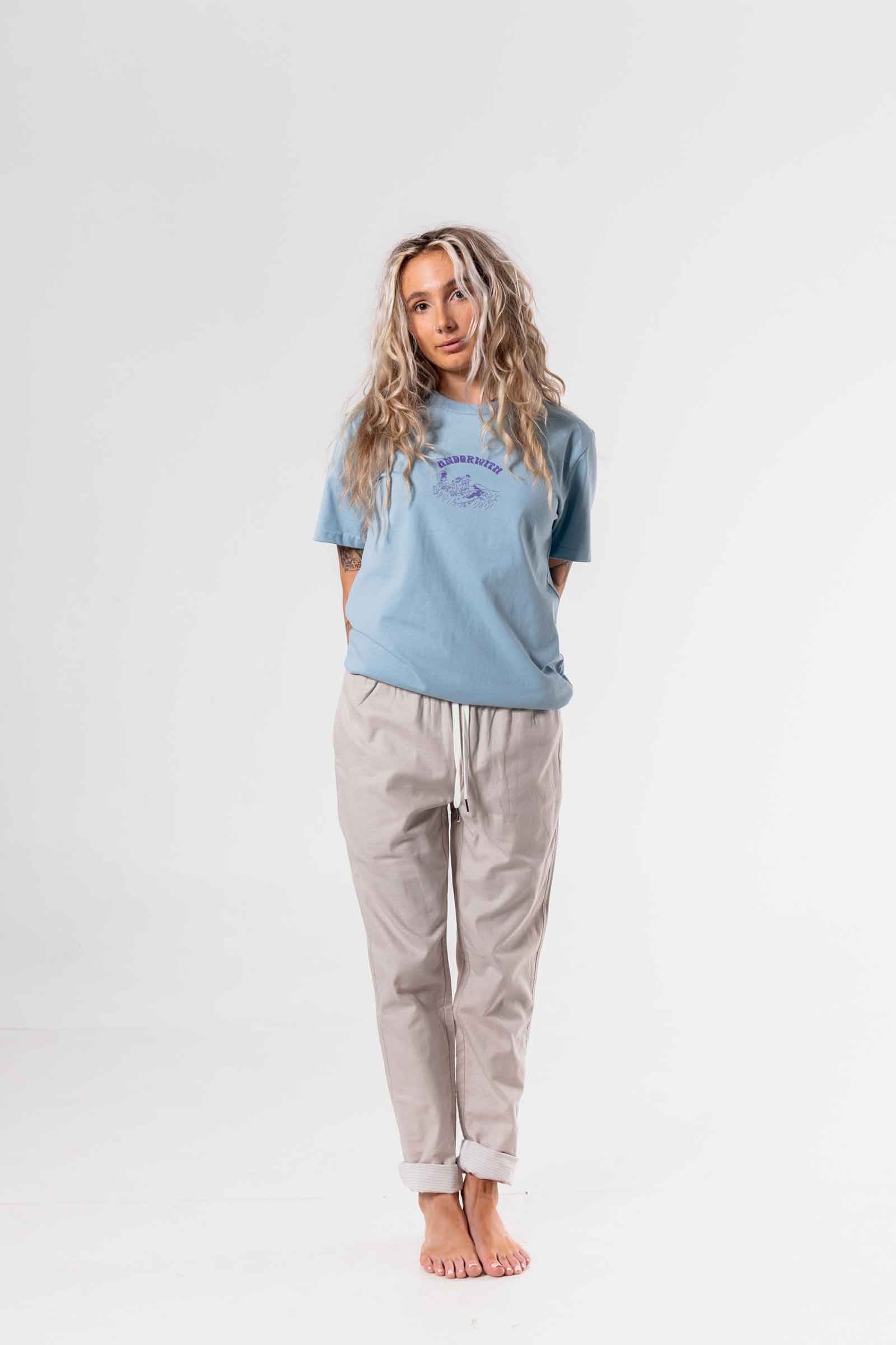 unisex-blue-tshirt-andorwith-surf-skate-wear