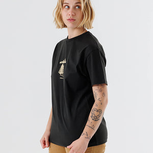 unisex-black-tshirt-andorwith-surf-skate-wear