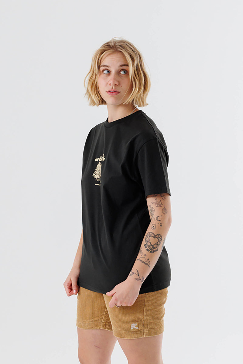 unisex-black-tshirt-andorwith-surf-skate-wear