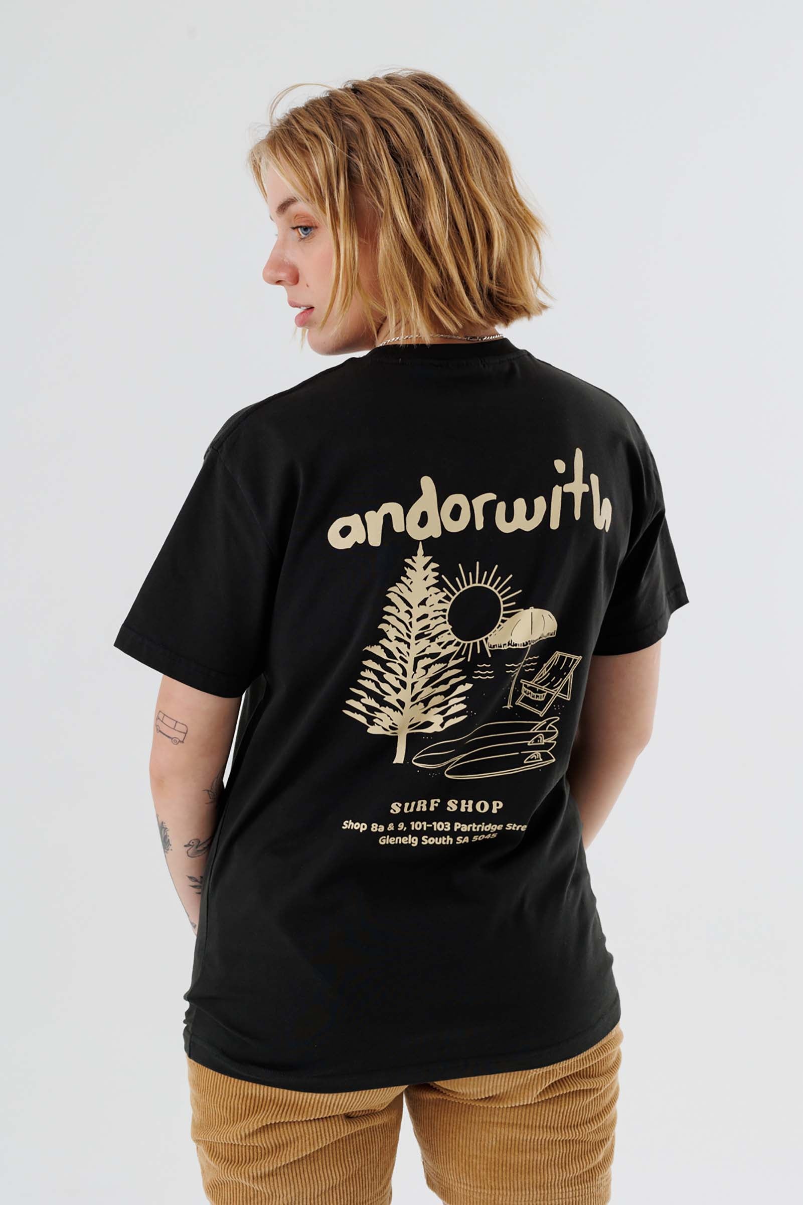 unisex-black-tshirt-andorwith-surf-skate-wear