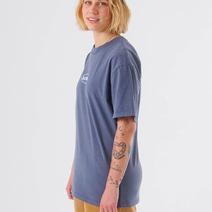 unisex-box-fit-tshirt-andorwith-surf-skate-wear