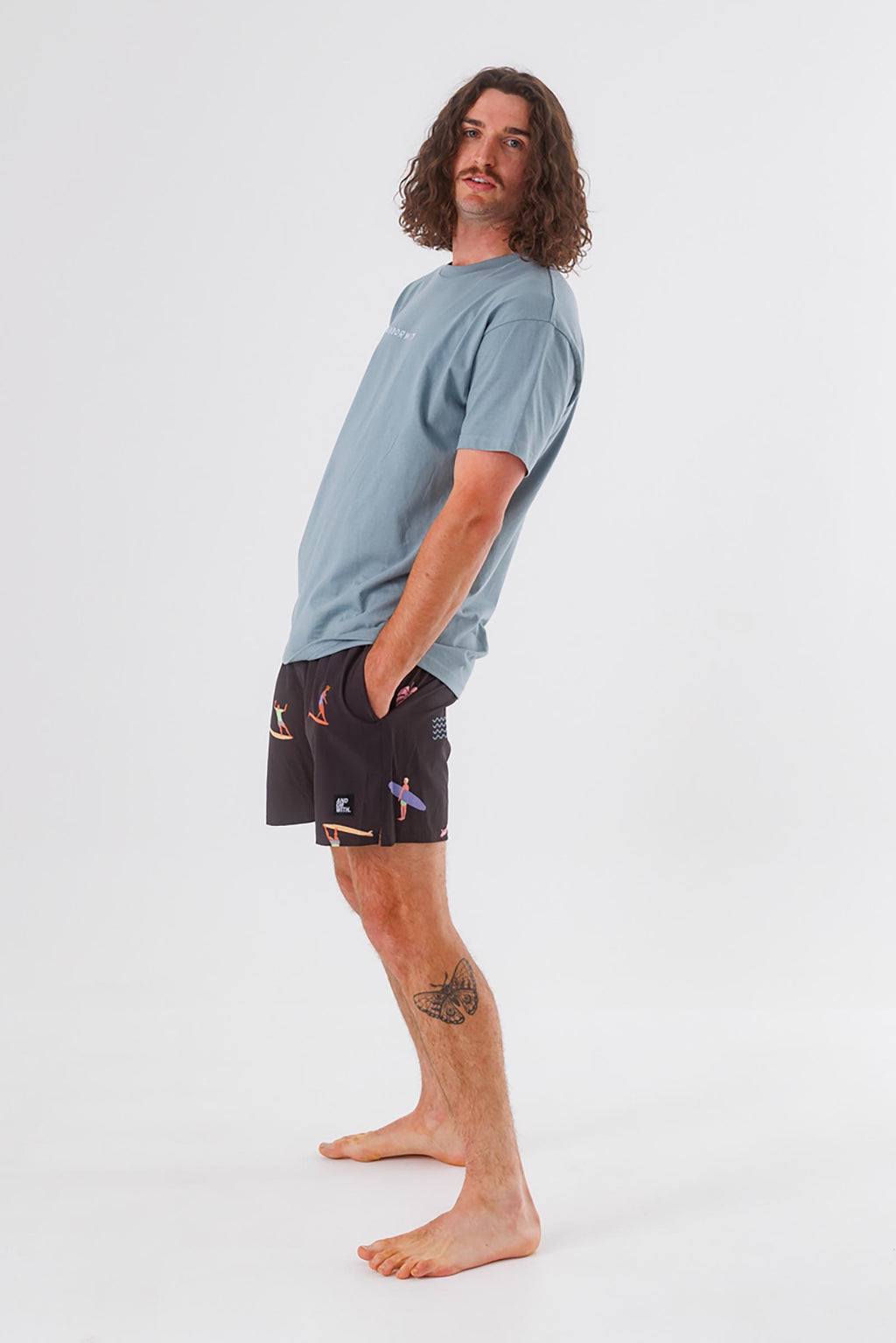 Family-Tee-Faded-Ocean-Blue-andorwith-surf-skate-wear