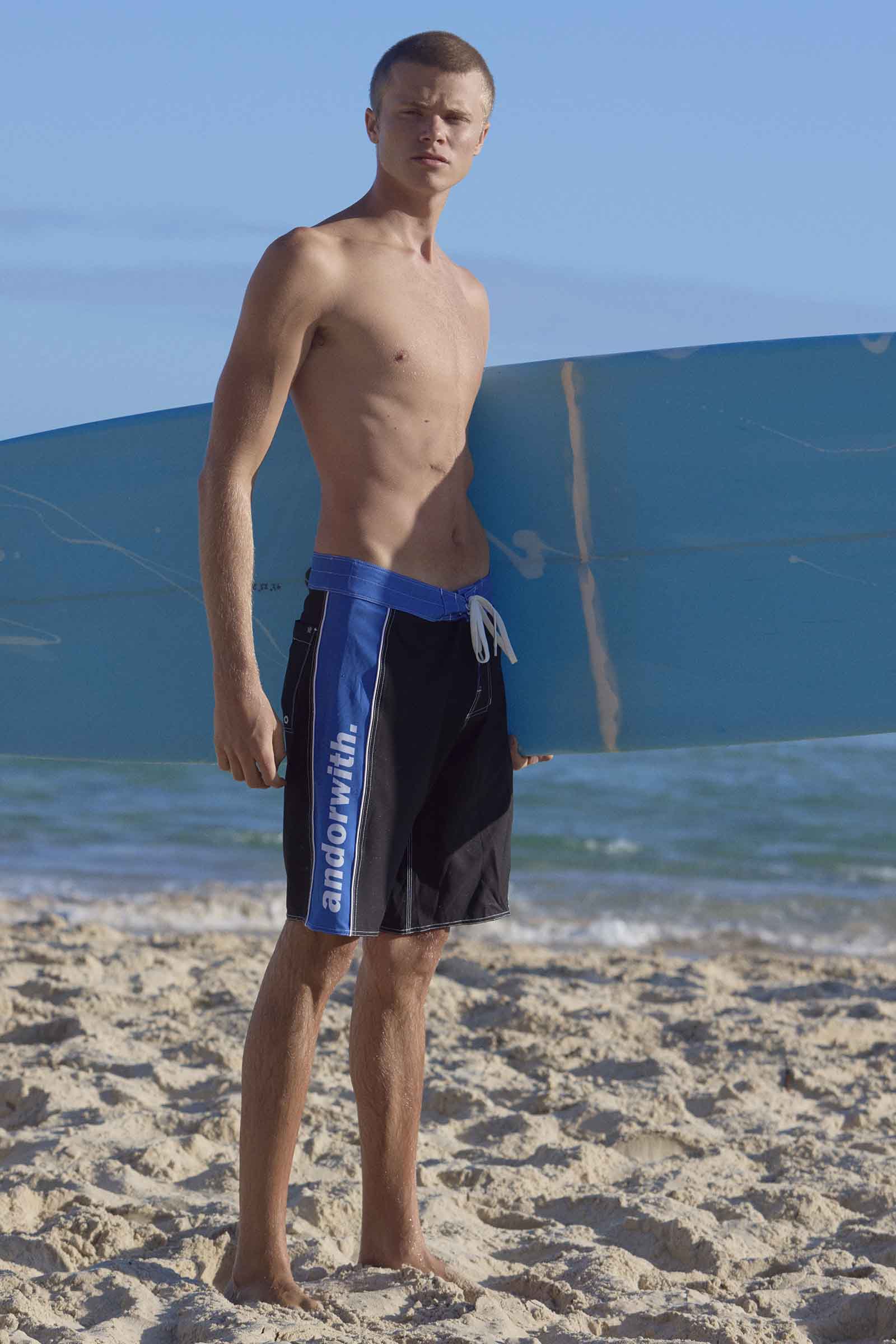 Statement Surf 20" Boardshort Black/Blue