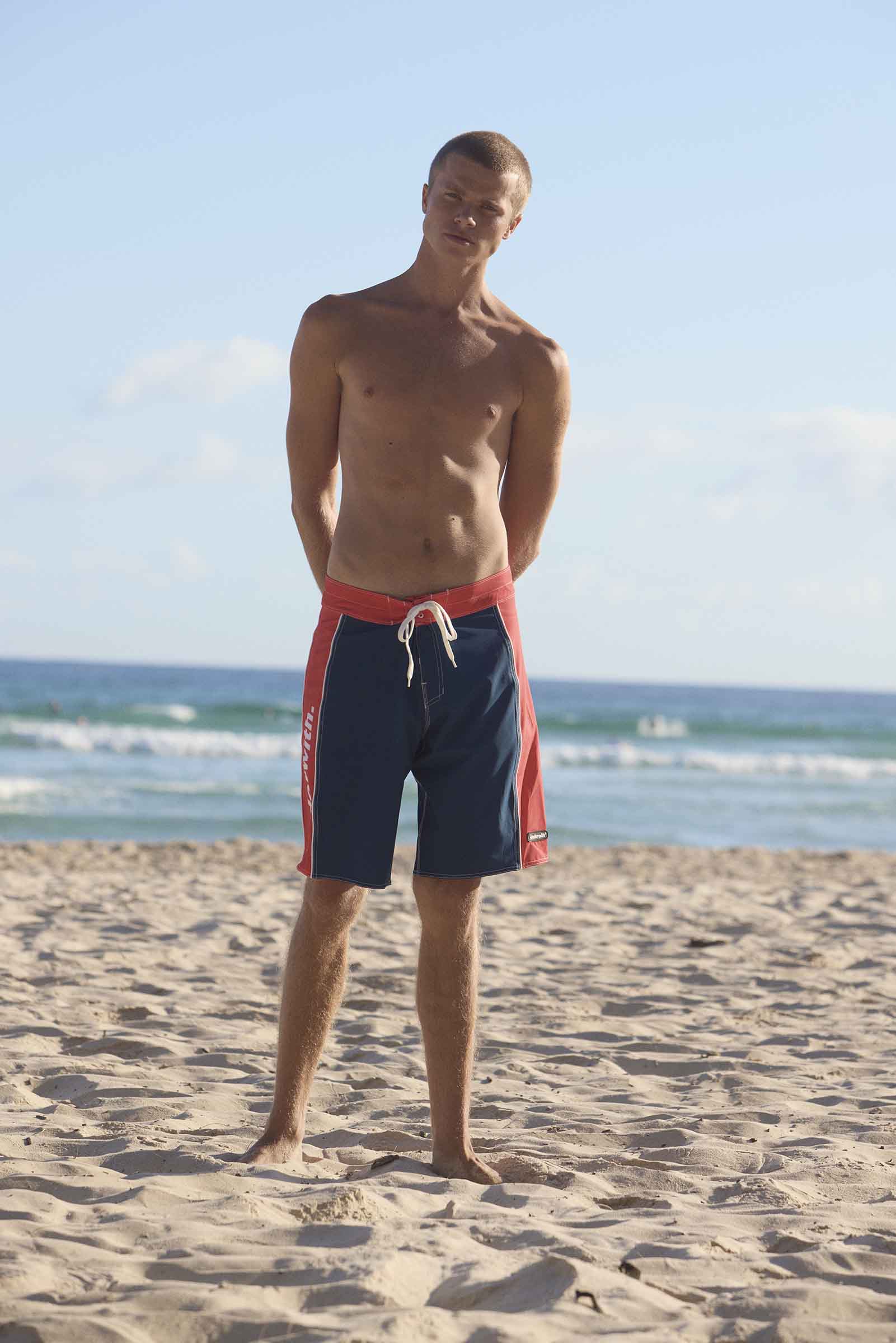 Statement Surf 20" Boardshort Navy/Red