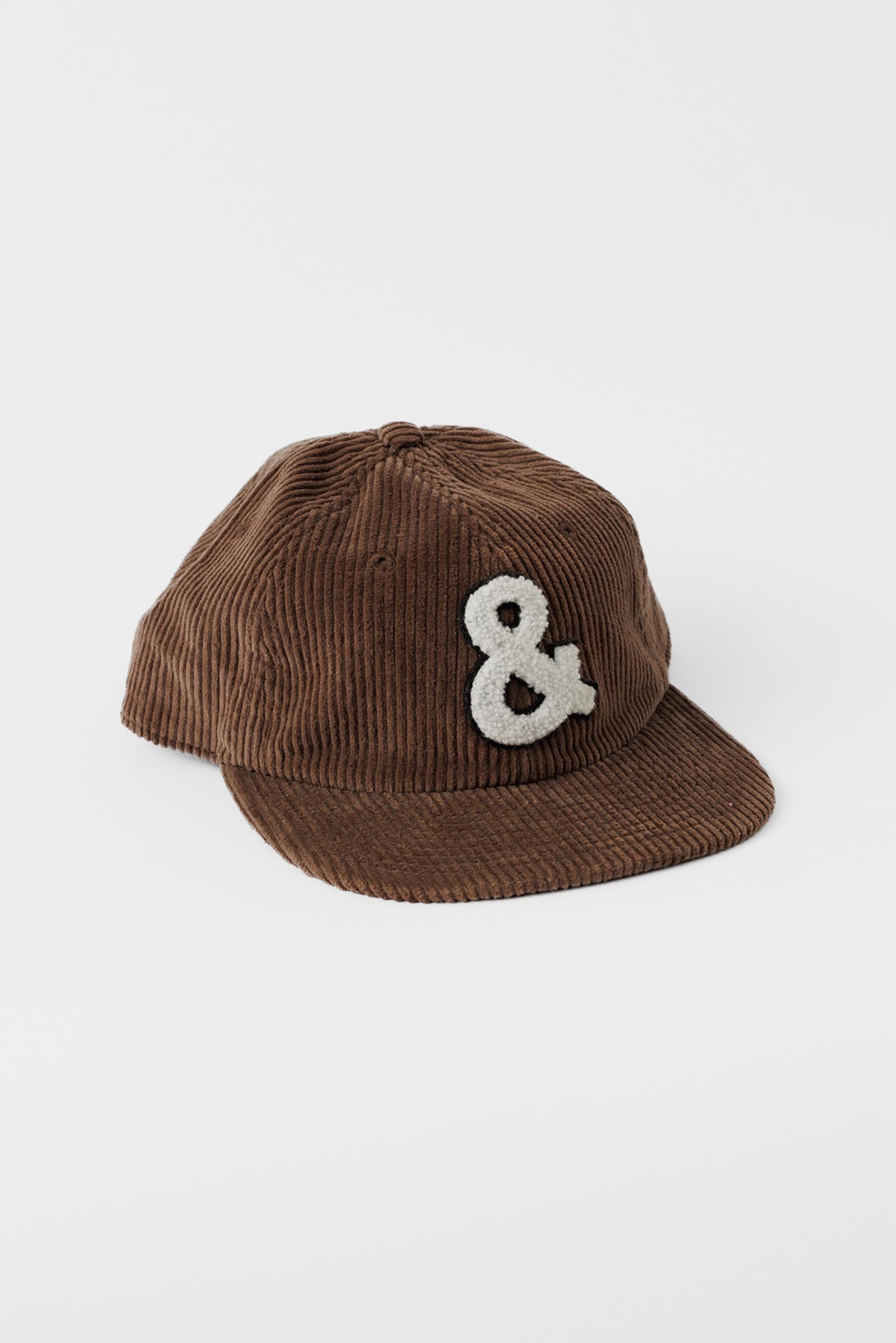 corduroy-brown-hat-andorwith-surf-skate-wear