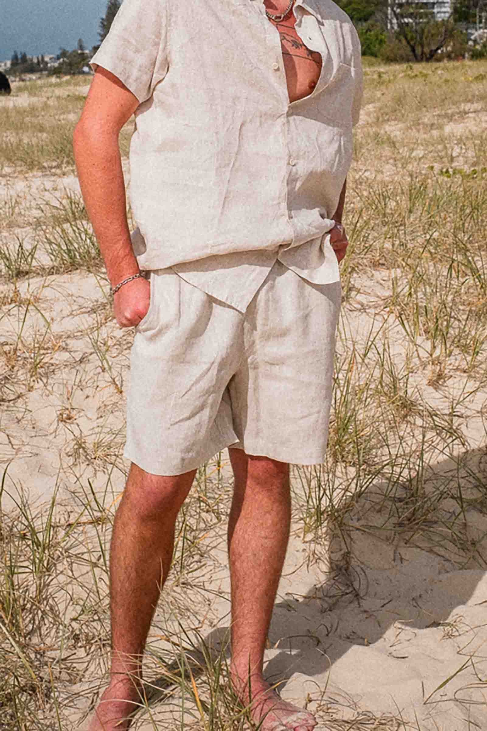 cream-linen-shorts-andorwith-Australia