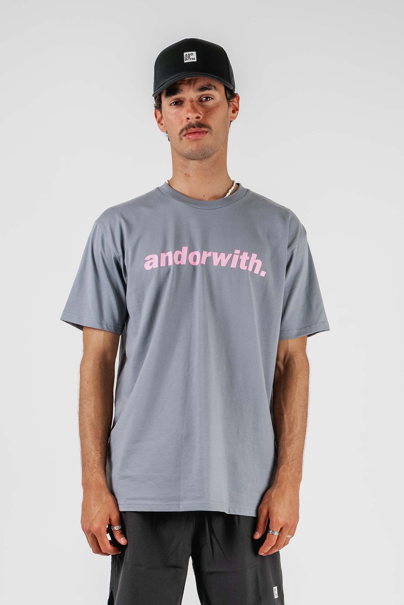 Statement Tee Gravel