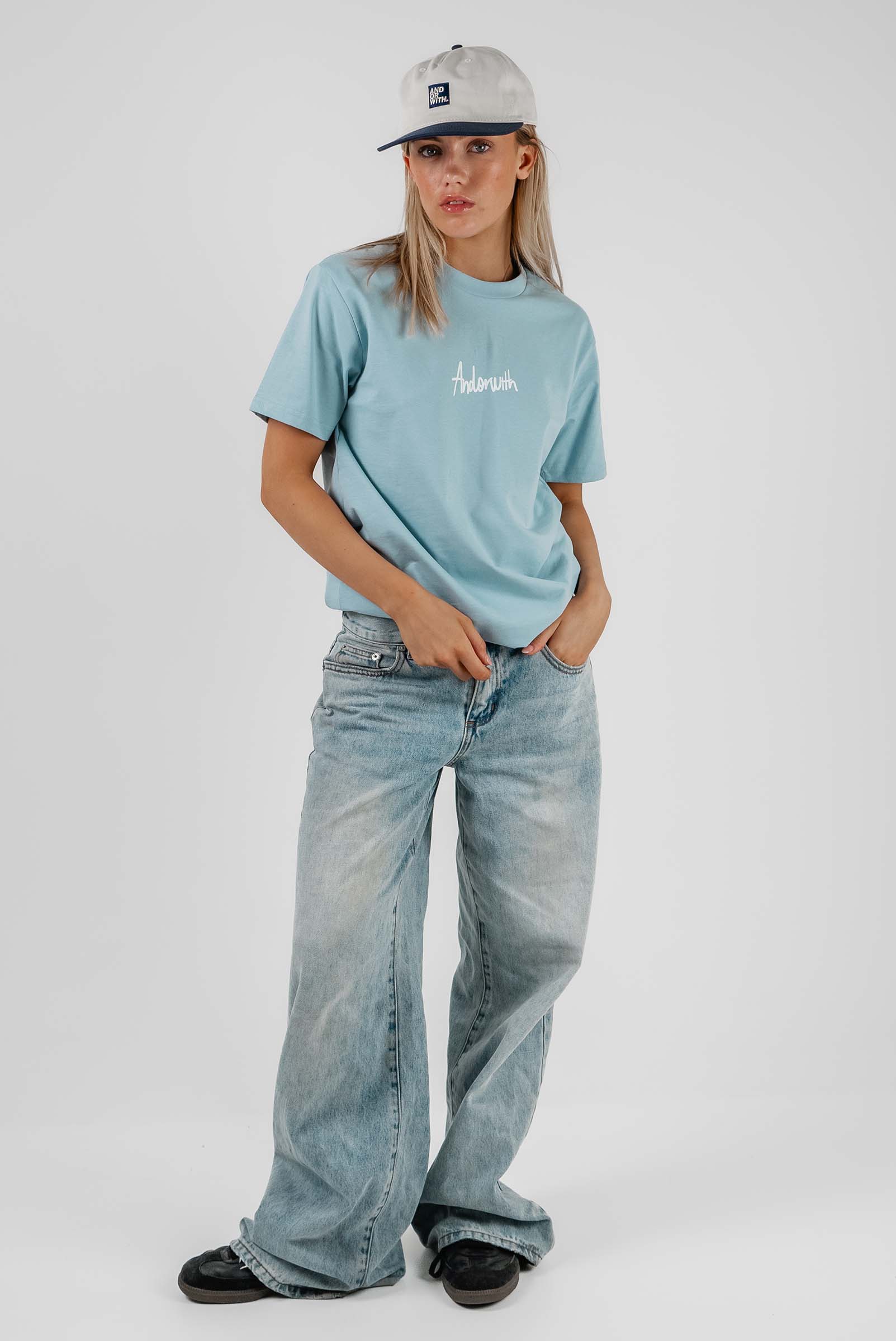 Weekend Getaways Tee Pale Blue