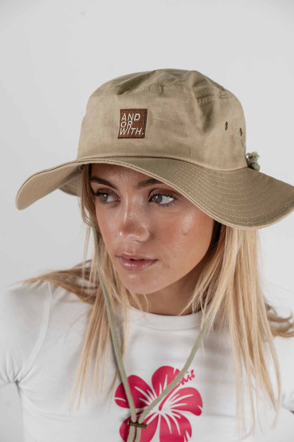 Logo Hemp Bucket Hat Tan