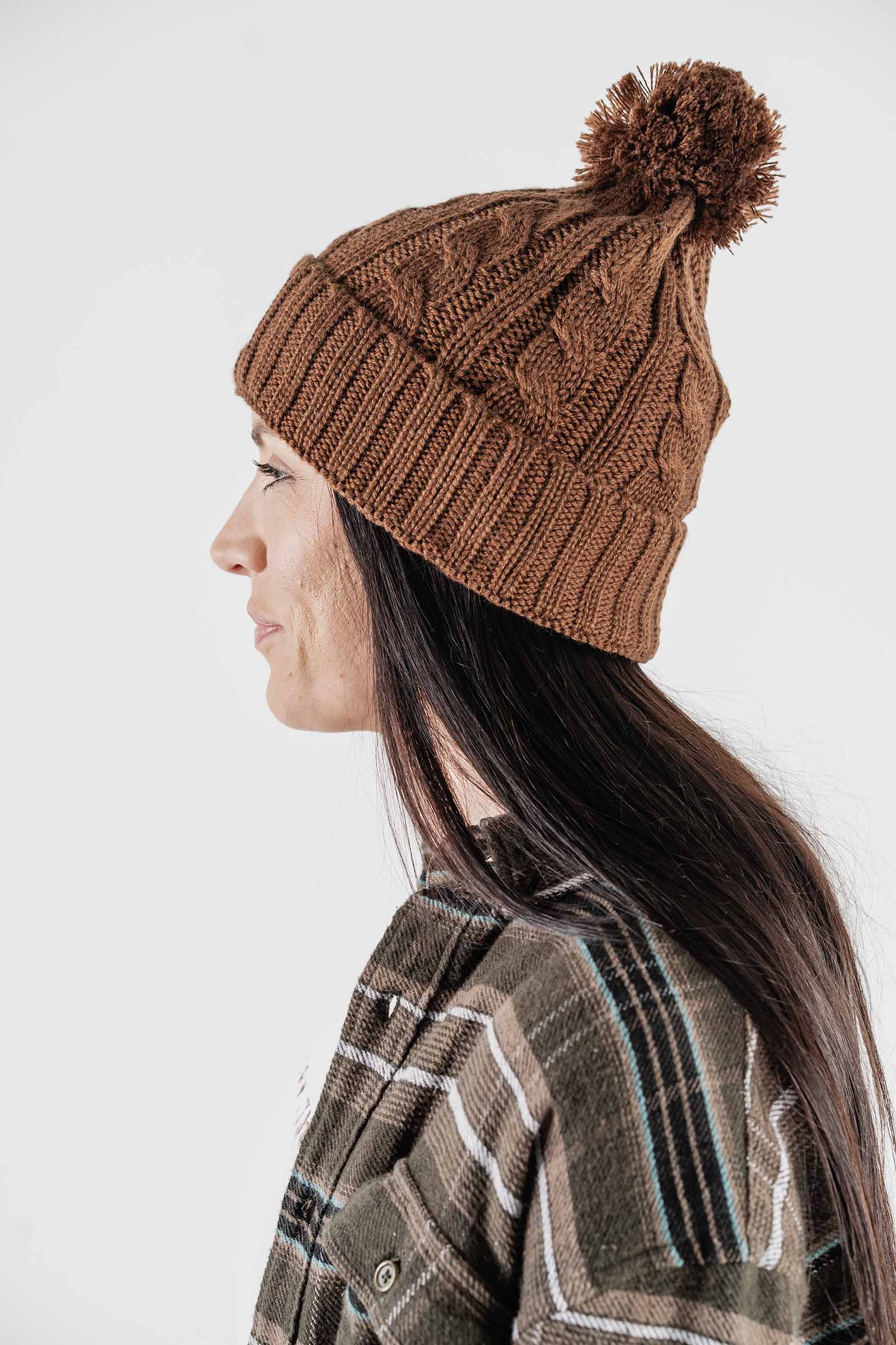 Cable Knit Pom Pom Beanie Brown