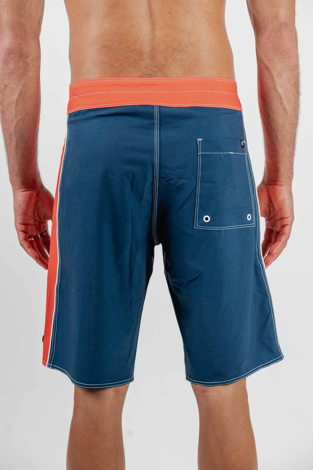 Statement Surf 20" Boardshort Navy/Red