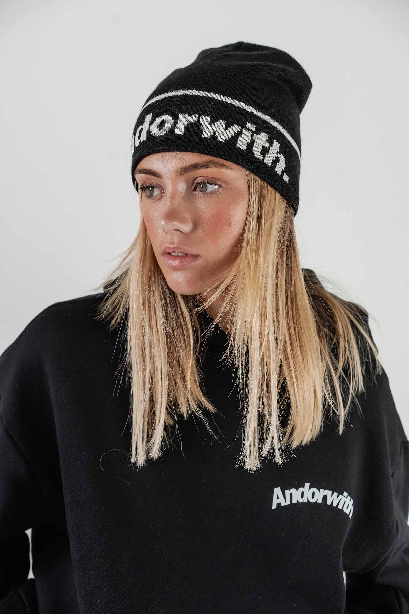 Statement Cuffless Beanie Black