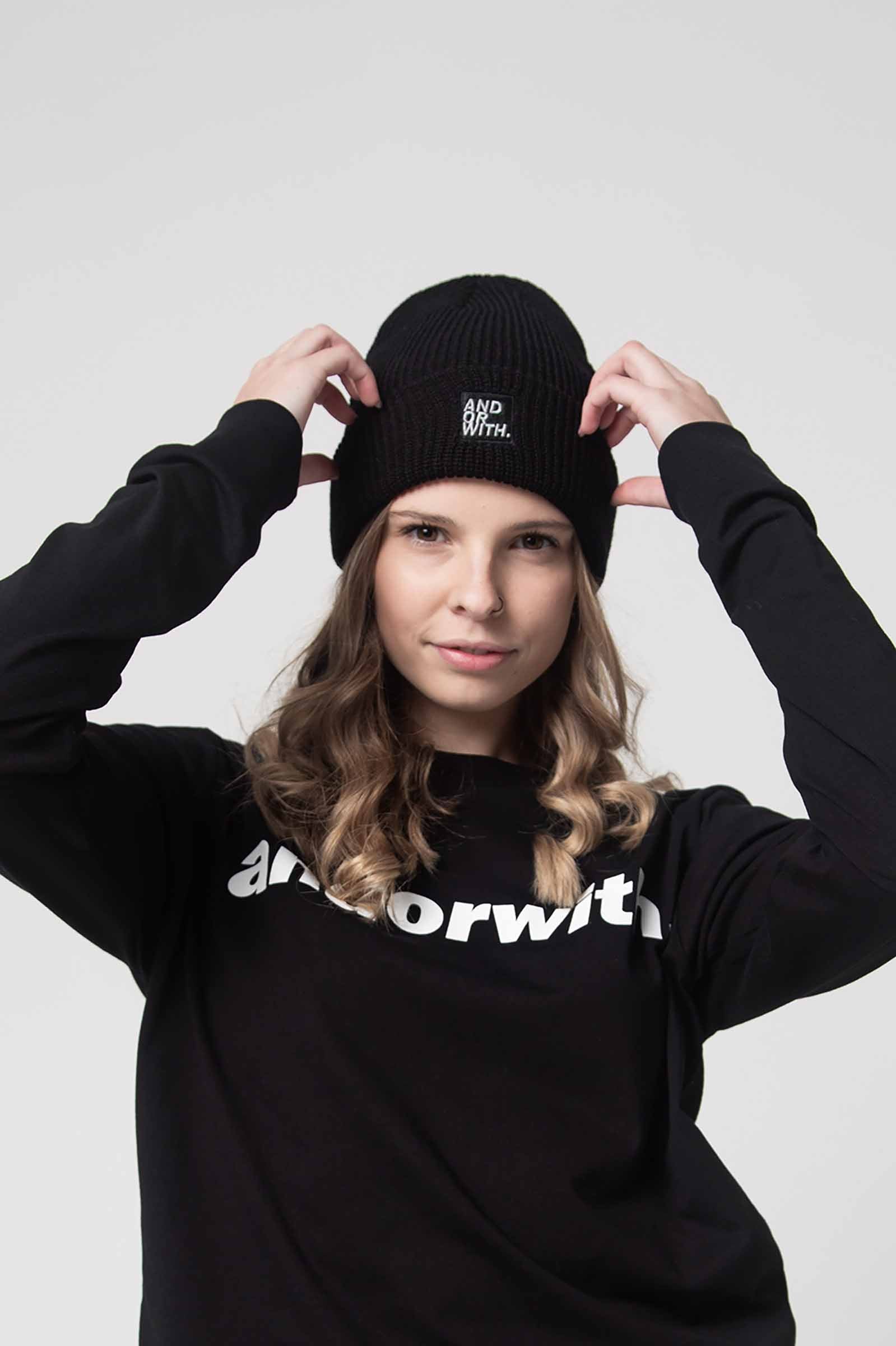 unisex-black-wool-beanie-andorwith-surf-skate-wear