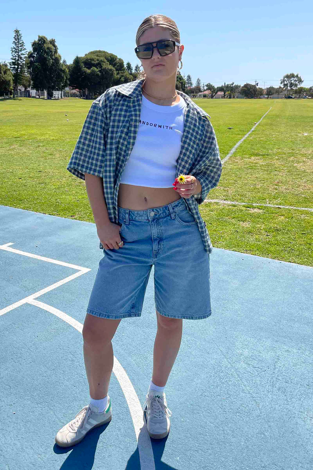 check-shirt-box-fit-andorwith-beach-street-wear-fashion