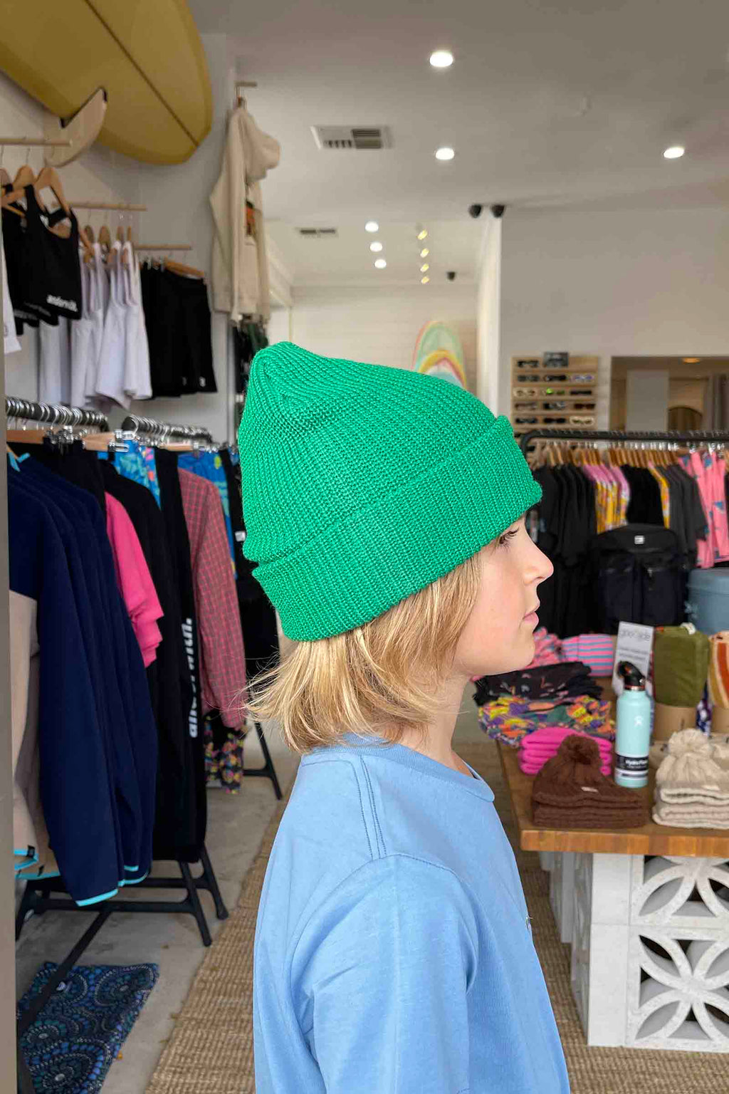 kids-beanie-andorwith-surf-skate-wear