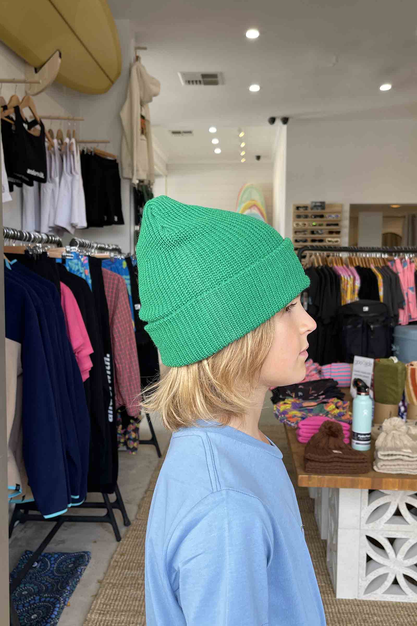 kids-beanie-andorwith-surf-skate-wear