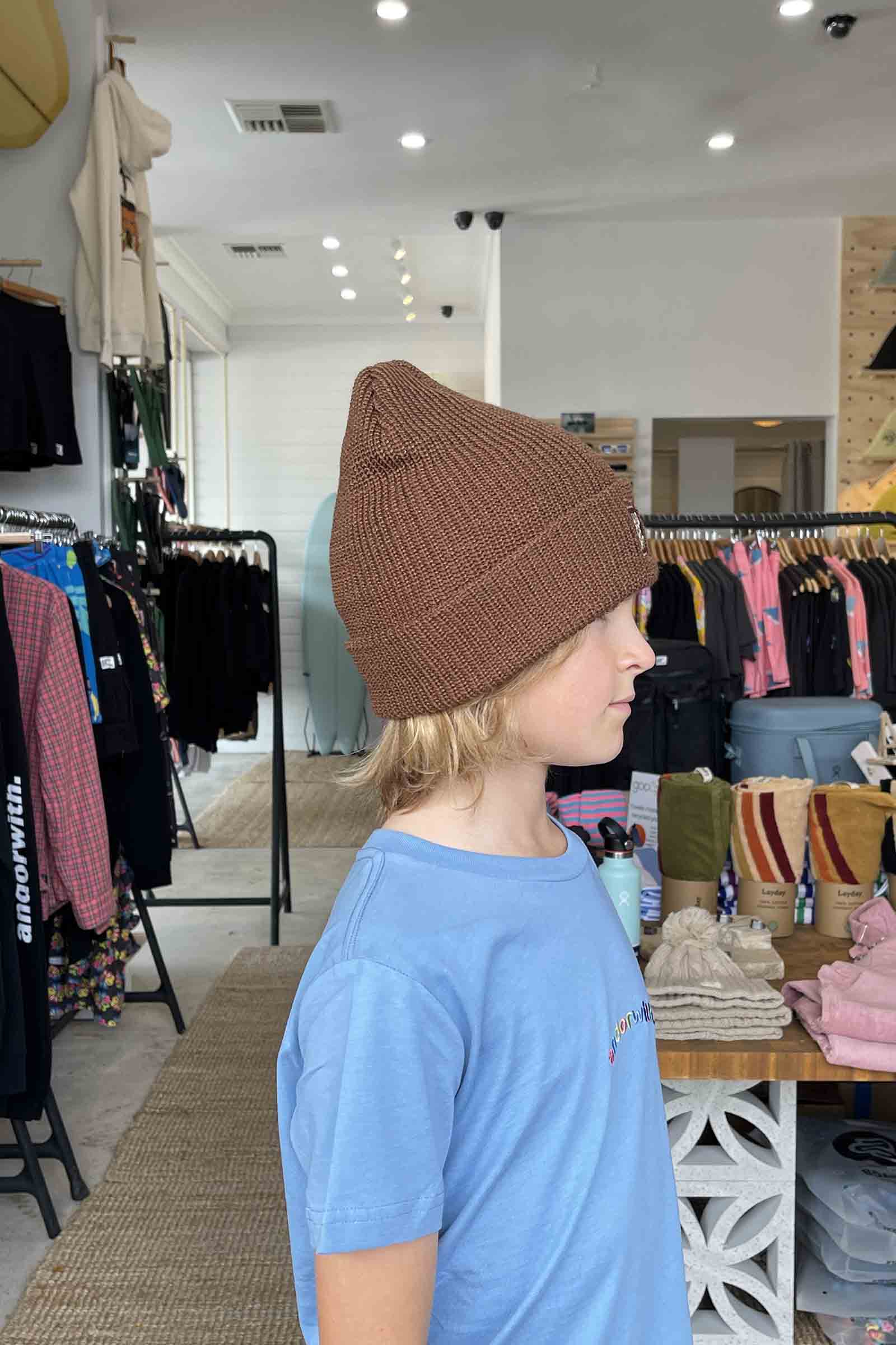 kids-beanie-andorwith-surf-skate-wear