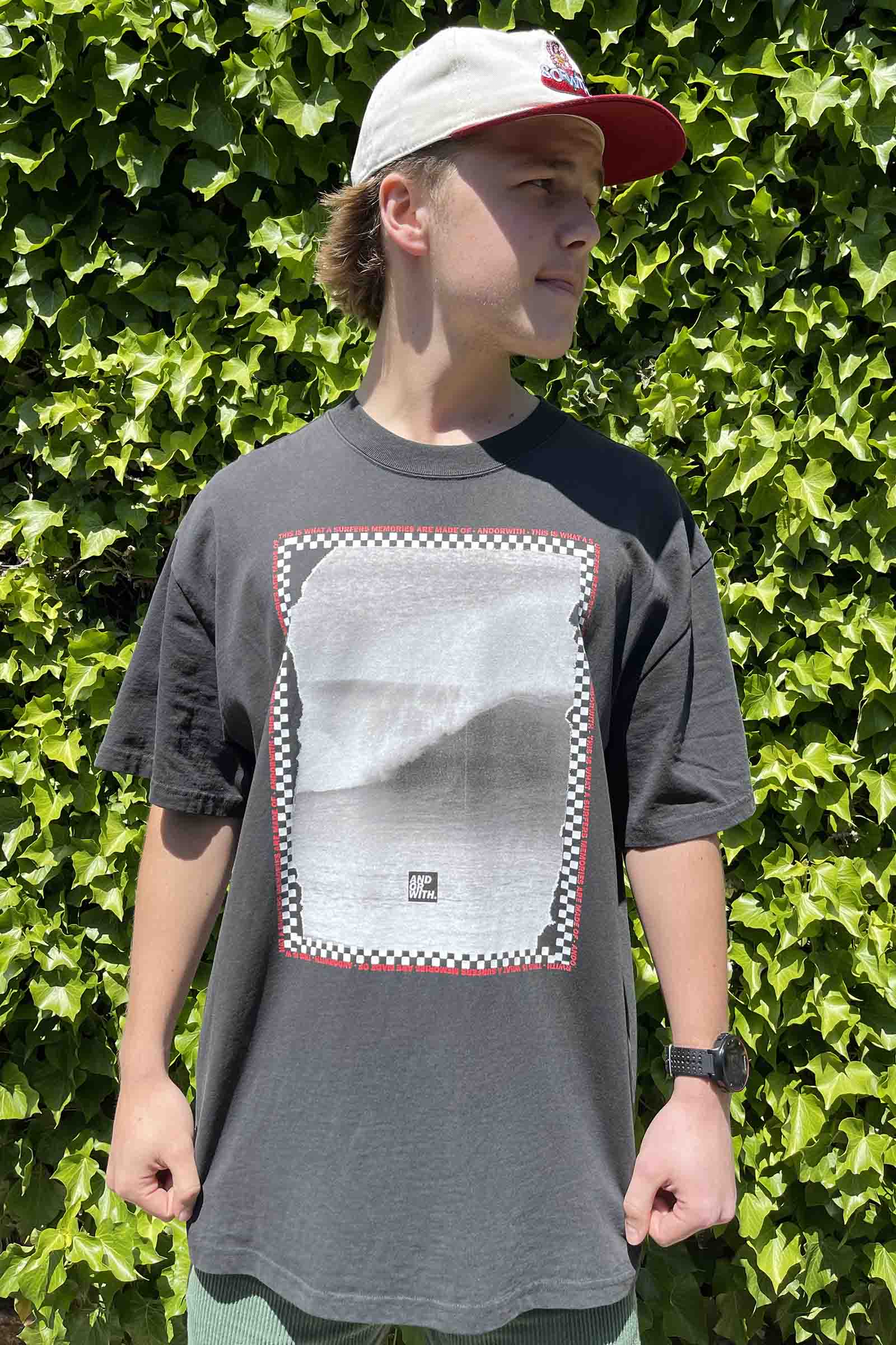 unisex-box-fit-t-shirt-black-andorwith-beach-street-wear-australia