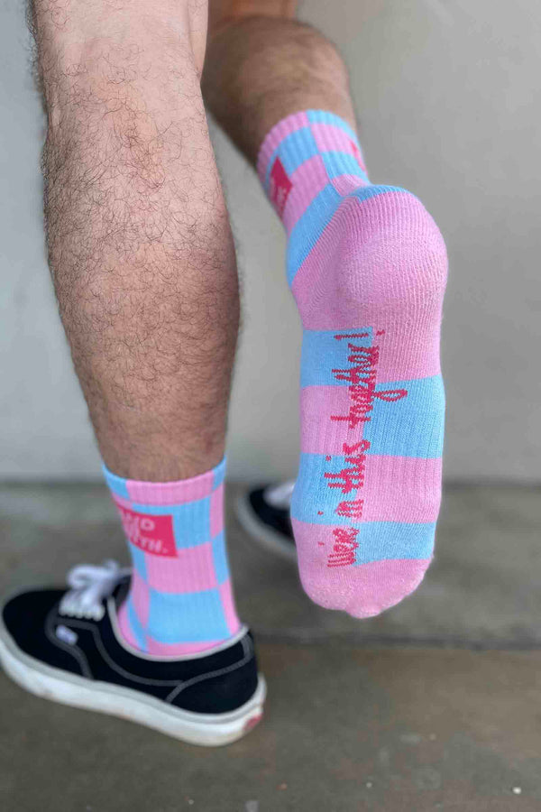 unisex-checkered-socks-andorwith-surf-skate-wear