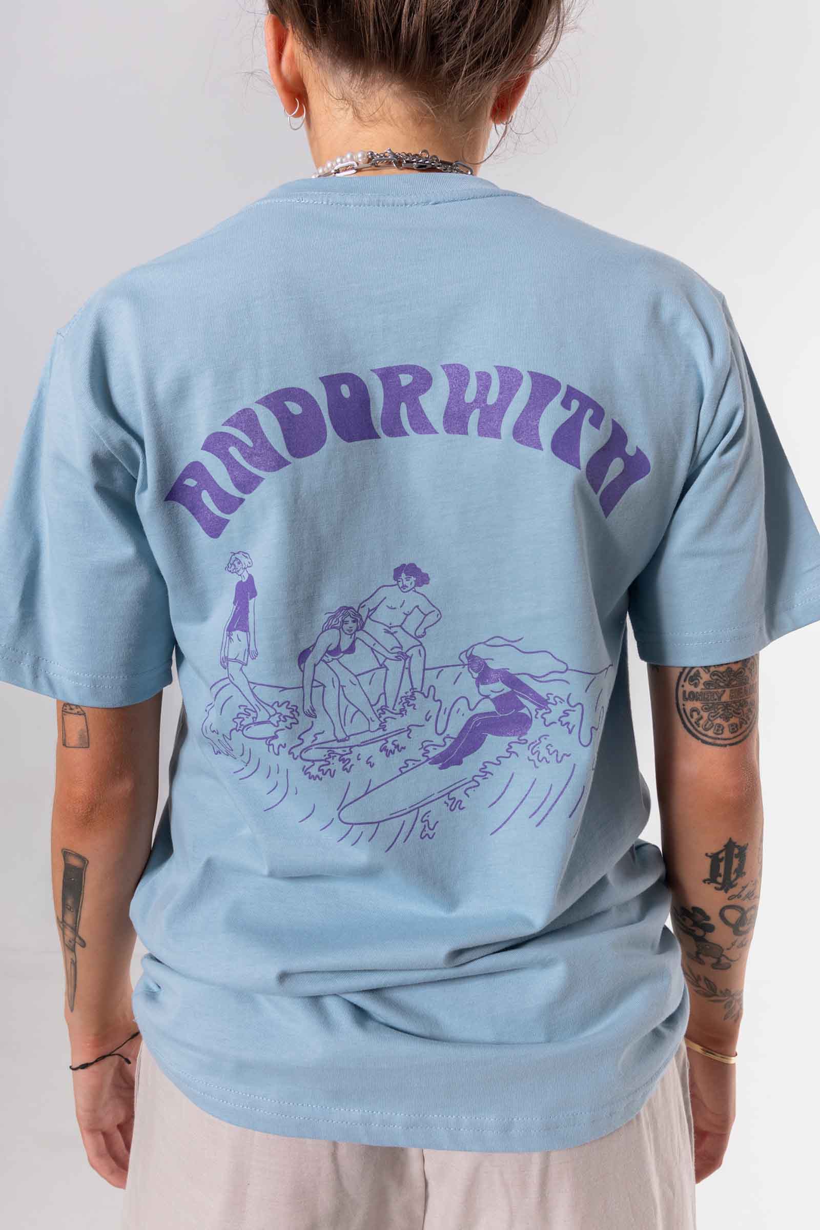 unisex-blue-tshirt-andorwith-surf-skate-wear