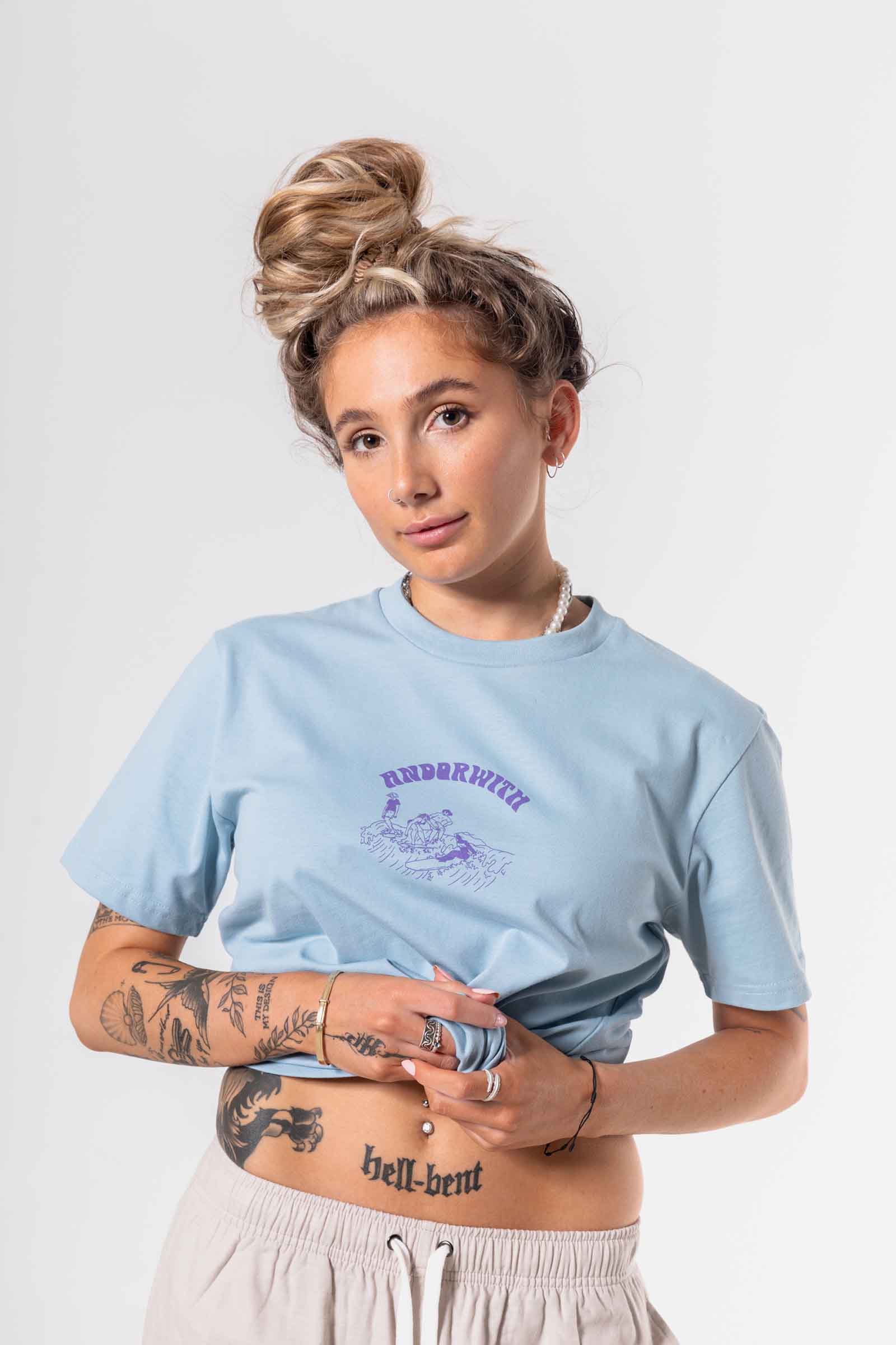 unisex-blue-tshirt-andorwith-surf-skate-wear