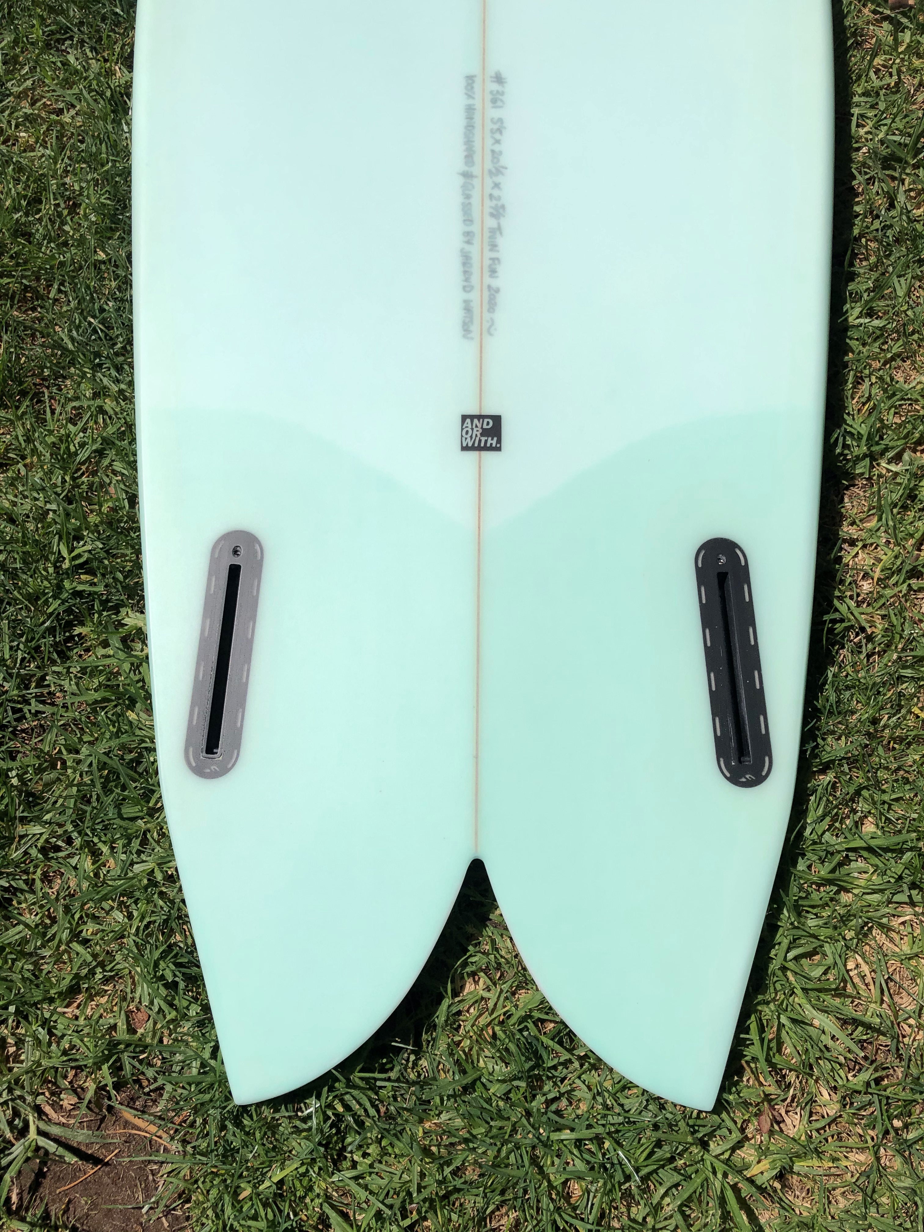 OSS/ANDORWITH 5'5" Twin Fin Fish Mint