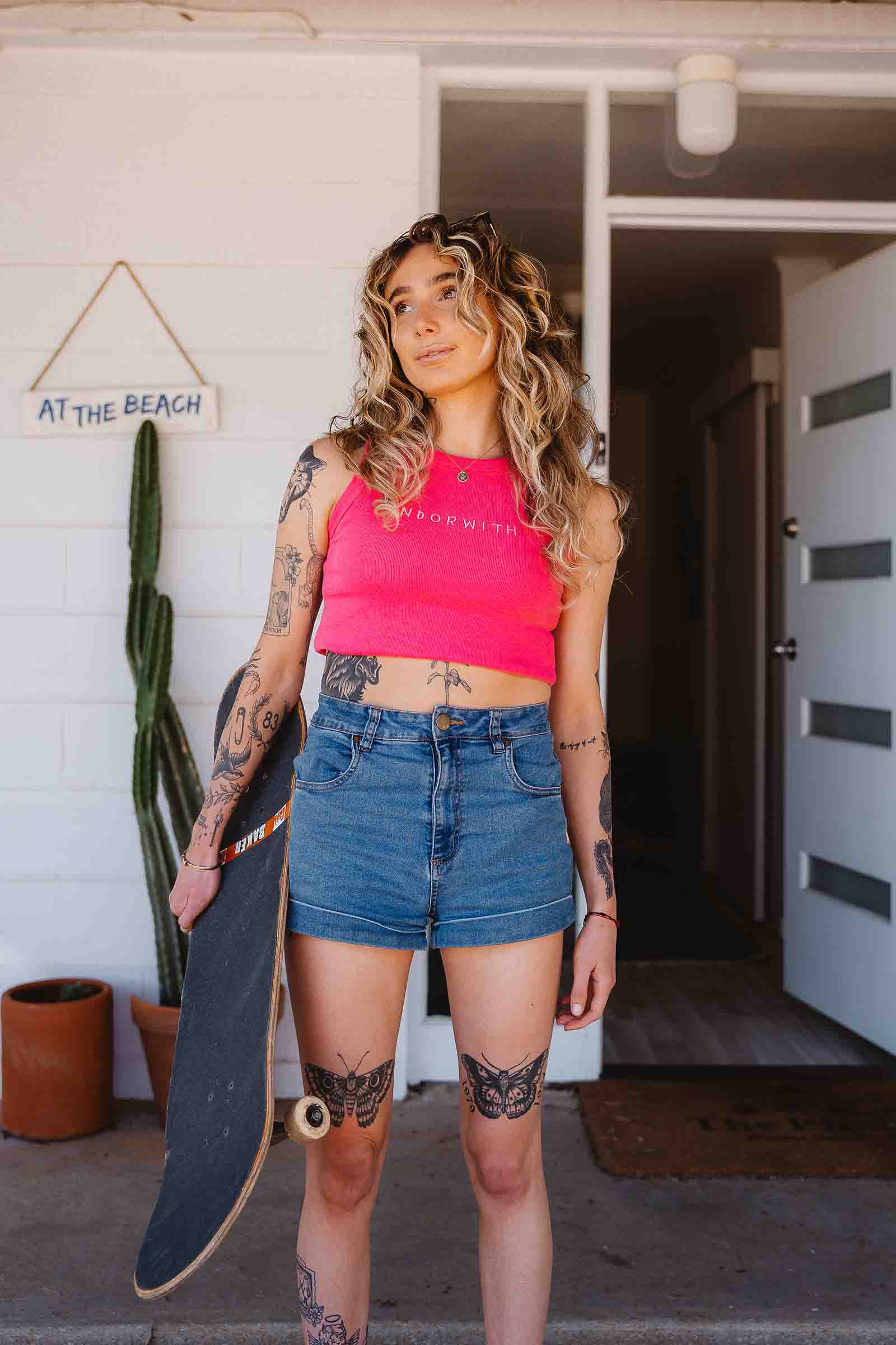 womens-pink-crop-tank-andorwith-surf-skate-wear