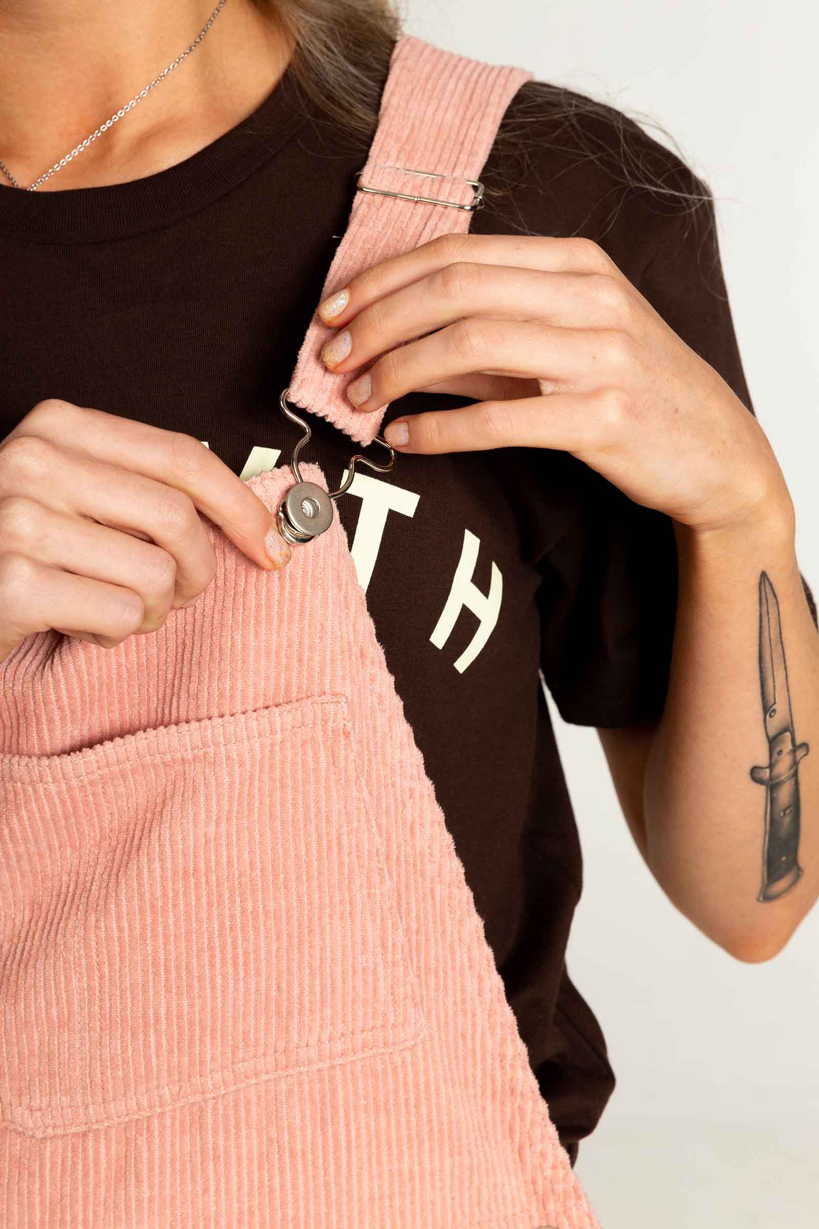 pink-Corduroy-Overalls-andorwith-surf-skate-wear-womens-fashion