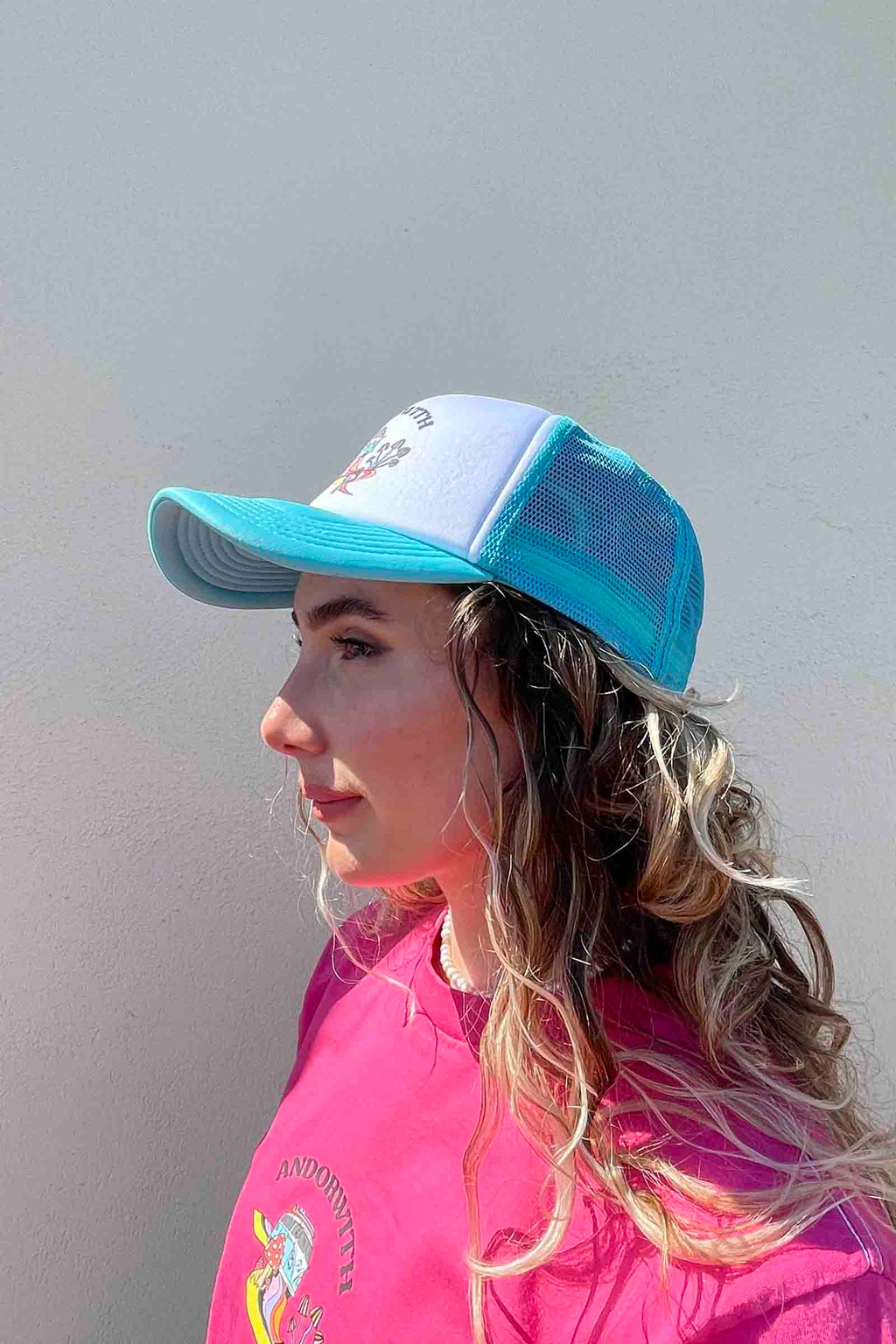 blue-white-trucker-hat-kombi-andorwith-surf-skate-wear-Australia